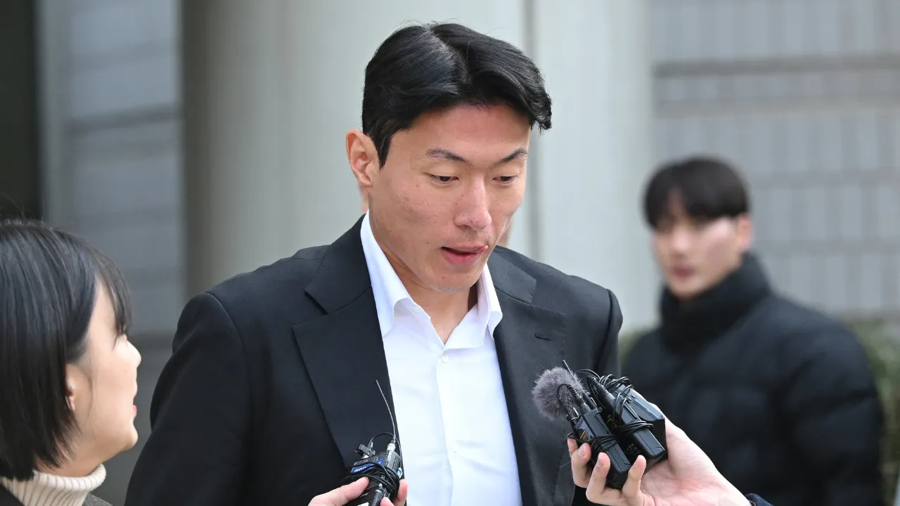  South Korean footballer Hwang Ui-jo gets suspended jail term in sex-video scandal Photograph: (AFP) 