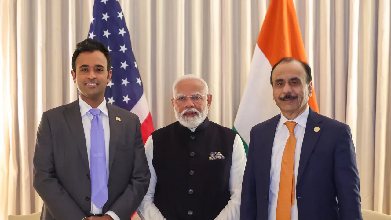  Vivek  Ramaswamy with PM Modi  Photograph: (X) 