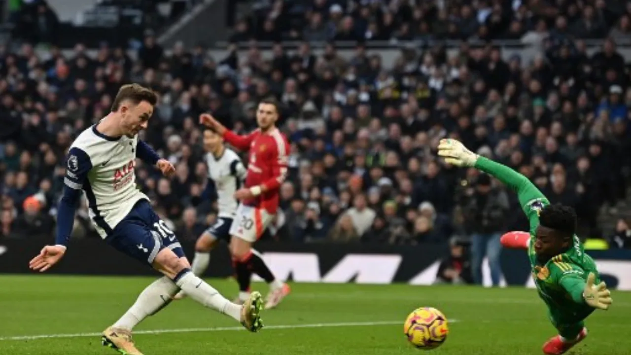  James Maddison scores against Manchester United Photograph: (AFP) 
