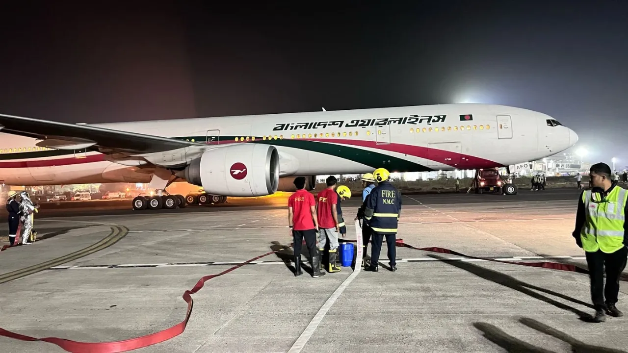  Dubai-bound Biman Bangladesh flight makes emergency landing at Nagpur airport Nagpur Photograph: (NMC Fire Department) 