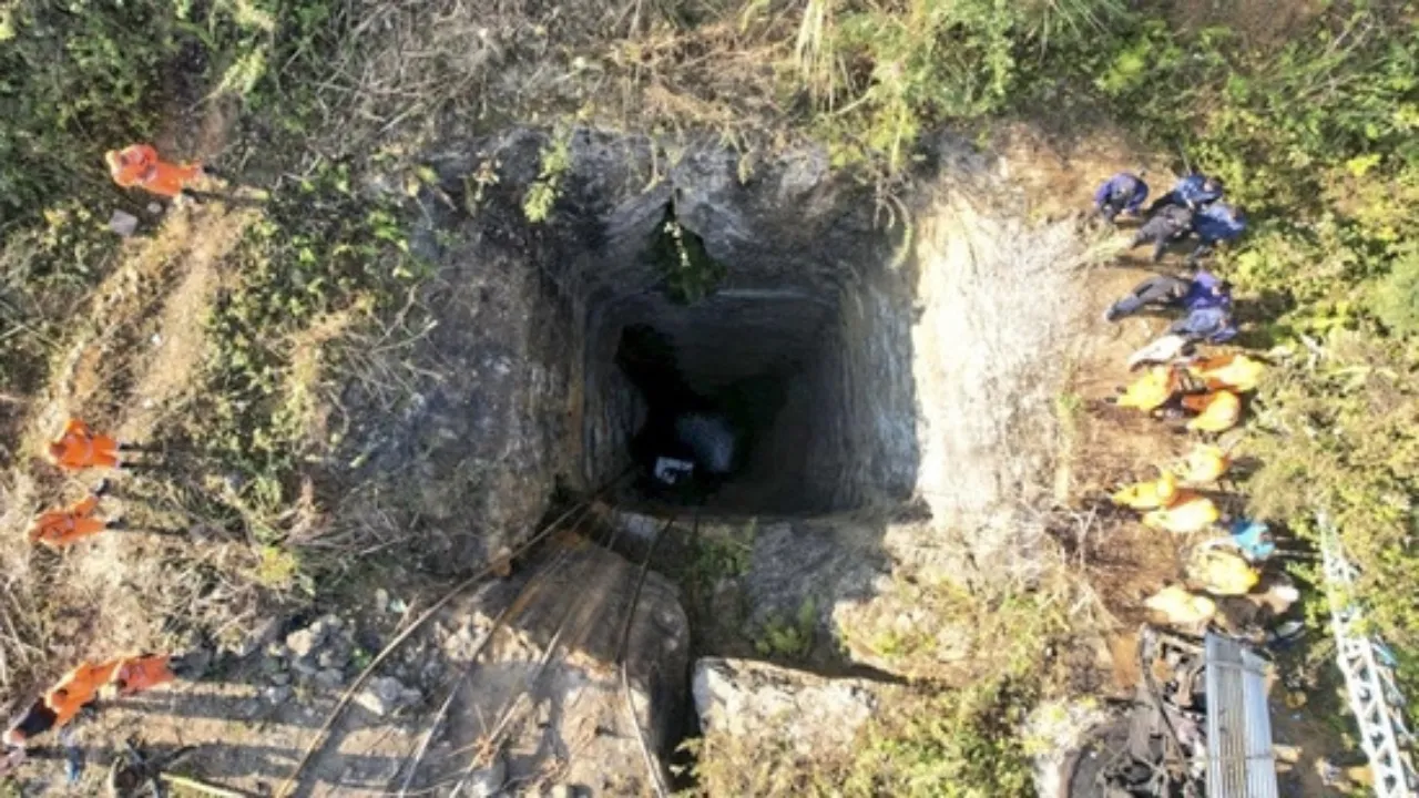  On January 6, nine workers got trapped in an illegal rathole coal mine in Assam’s Dima Hasao district following flooding from an underground aquifer Photograph: (PTI) 