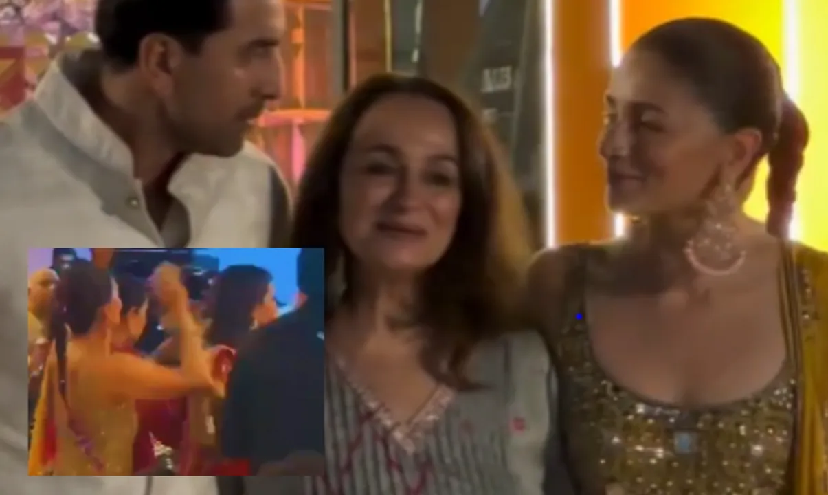  In the picture Alia Bhatt, Ranbir Kapoor and Soni Razdan Photograph: (X) 