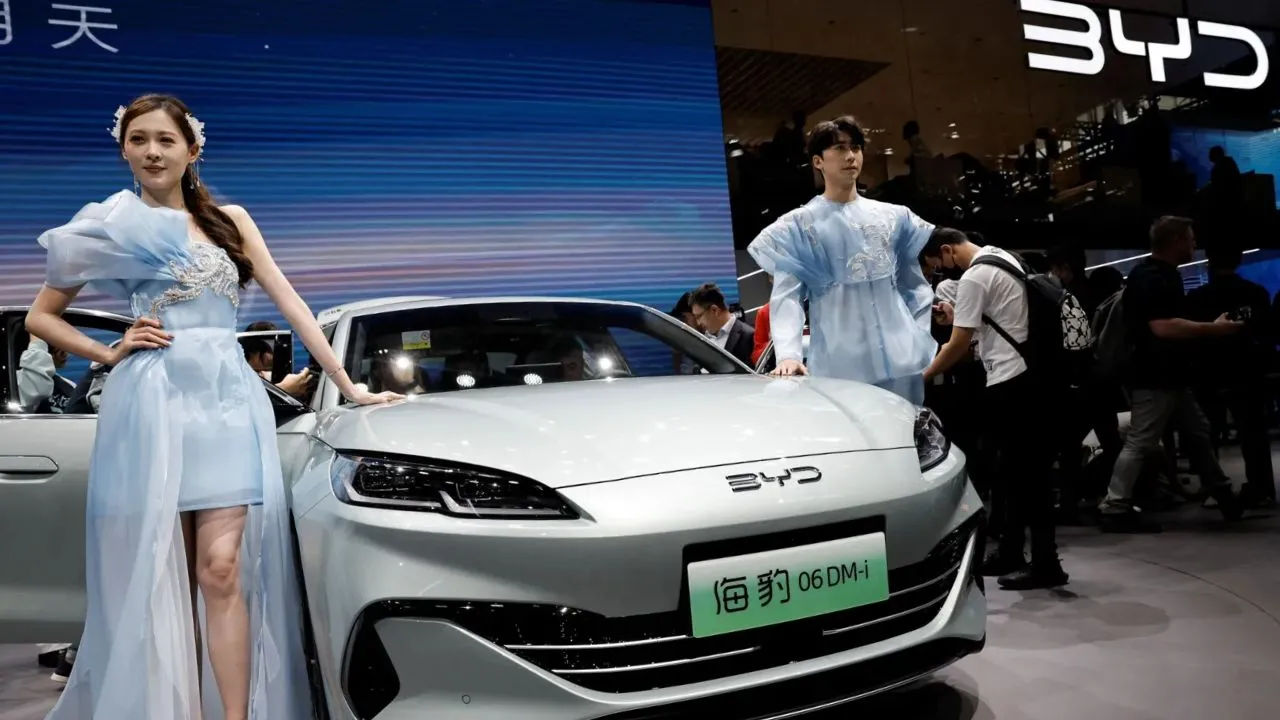  '$7 billion in 5 years': How China is getting rich of India's EV boom Photograph: (Reuters) 
