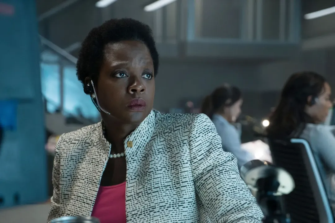  Amanda Waller Photograph: (X/wbpictures) 