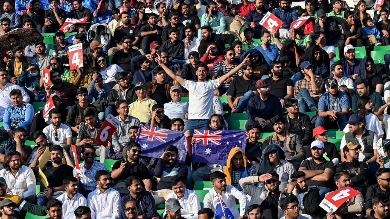 Fans in CT 2025 during England vs Australia match Photograph: (AFP) 