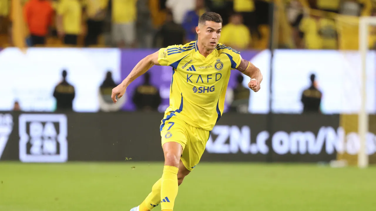  Watch: Cristiano Ronaldo scores 925th career goal as Al-Nassr cruise to win in Saudi Pro League Photograph: (AFP) 