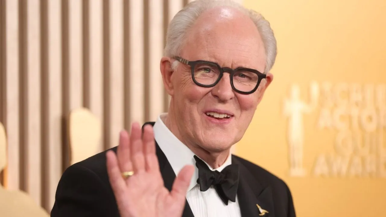  John Lithgow Photograph: (X) 
