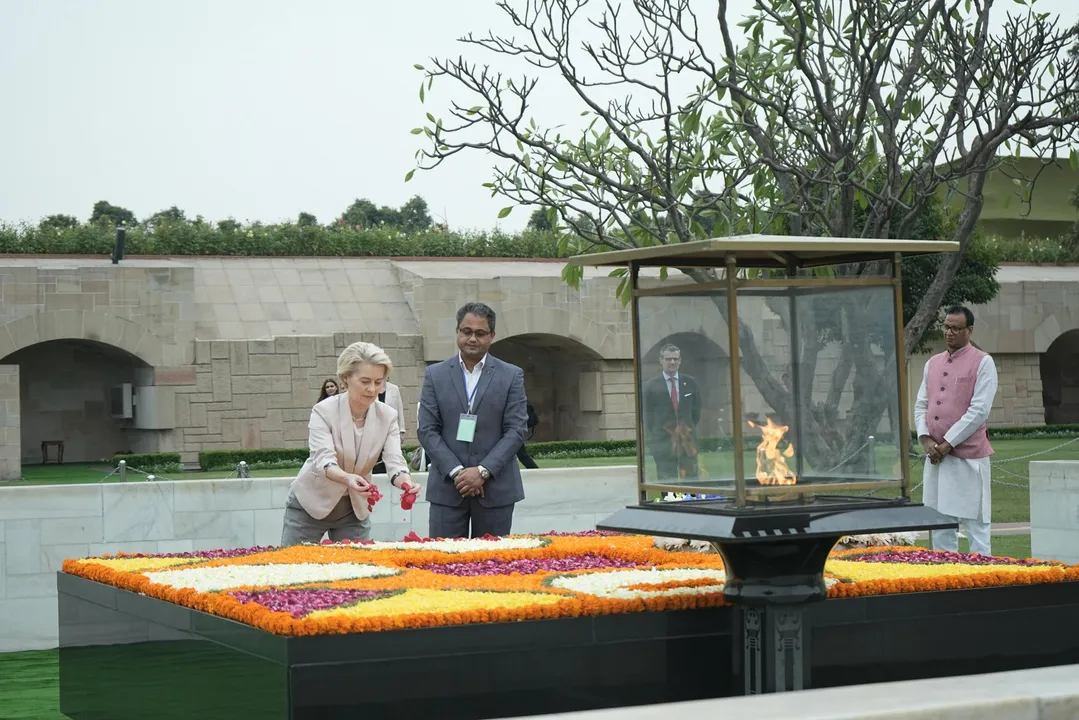  President of the EU Commission, Ursula von der Leyen, pays homage to Mahatma Gandhi at Rajghat on Thursday as she starts her India visit. Photograph: (X: @MEAIndia) 