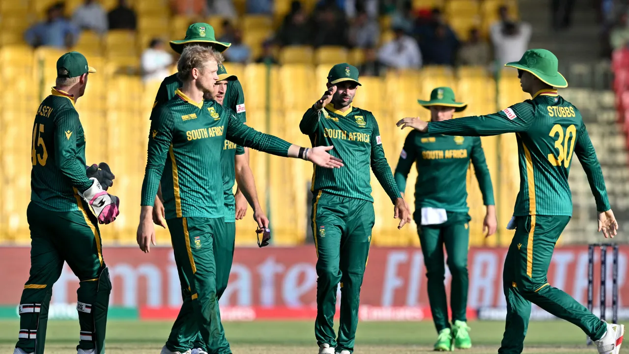  Champions Trophy 2025: South Africa confirm semis berth after England's batting horror show in Lahore Photograph: (AFP) 