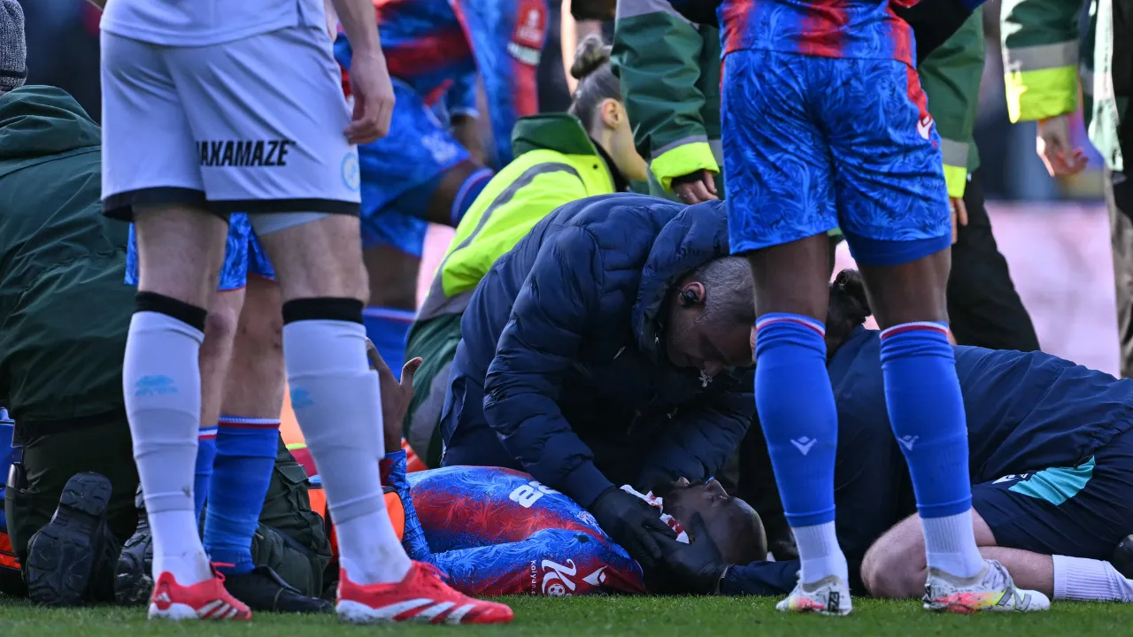  FA Cup: Crystal Palace's Jean Philippe-Mateta in hospital after 'reckless' horror challenge Photograph: (AFP) 
