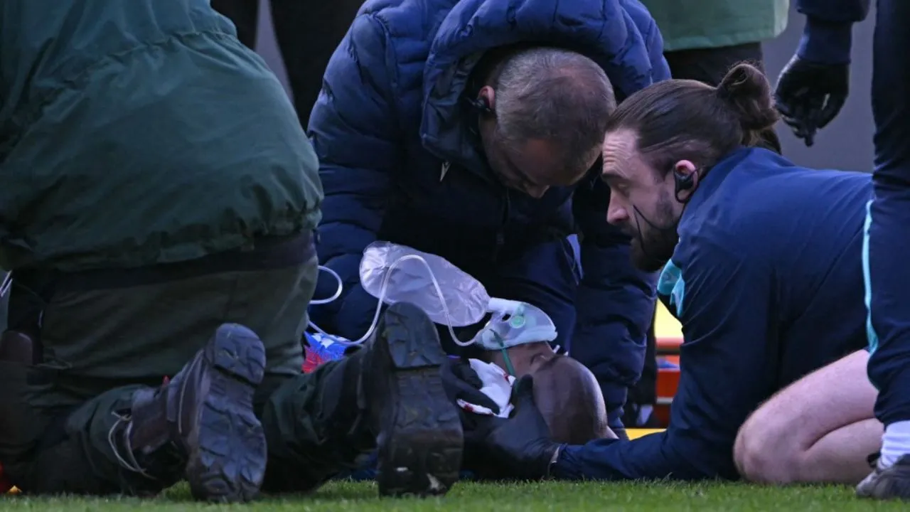 FA Cup Crystal Palace's Mateta gets 25 stitches after 'reckless' kick to head Photograph: (AFP) 