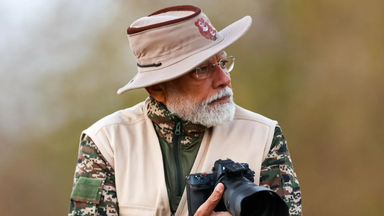  World Wildlife Day: PM Modi goes on lion safari in Gujarat Sasan Photograph: (ANI) 