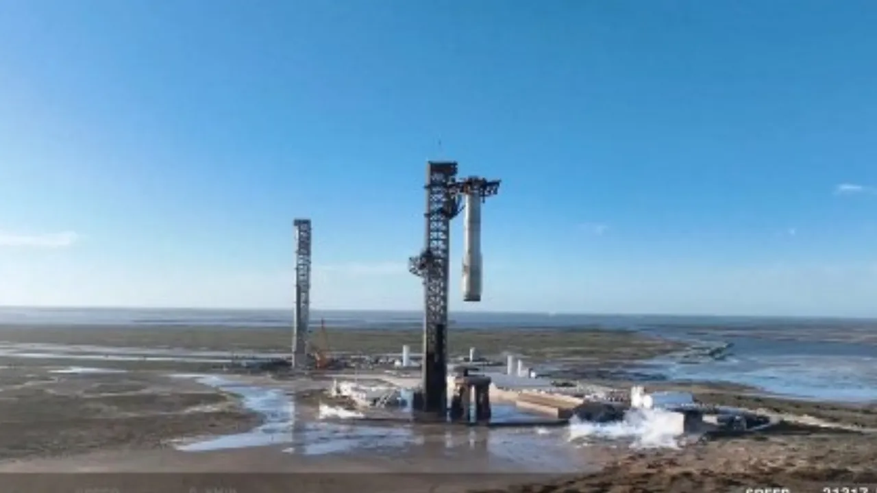  [FILE PHOTO] The Starship's Super Heavy Booster after returning to the launch pad at Starbase near Boca Chica, Texas, on January 16, 2025 Photograph: (AFP) 