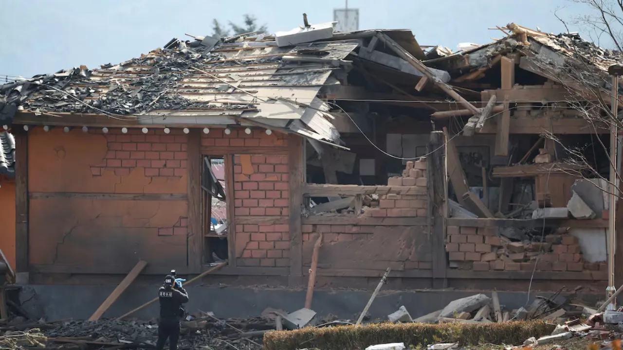  South Korea air force jets accidentally drop bombs on homes Photograph: (Reuters) 