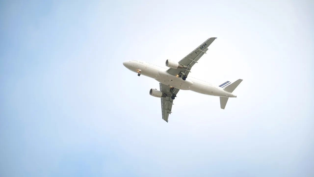  An Air India flight en route from Chicago to Delhi had to return to Chicago 10 hours after the take-off due to dysfunctional toilets on Thursday (March 6). Numerous toilets in the aircraft were clocked and non-functional, news agency PTI reported.  Photograph: (Canva) 