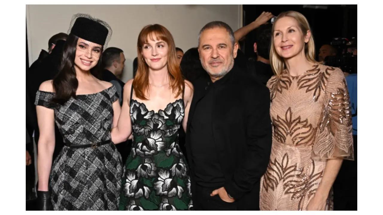  Leighton Meester and Kelly Rutherford with others  Photograph: (X) 