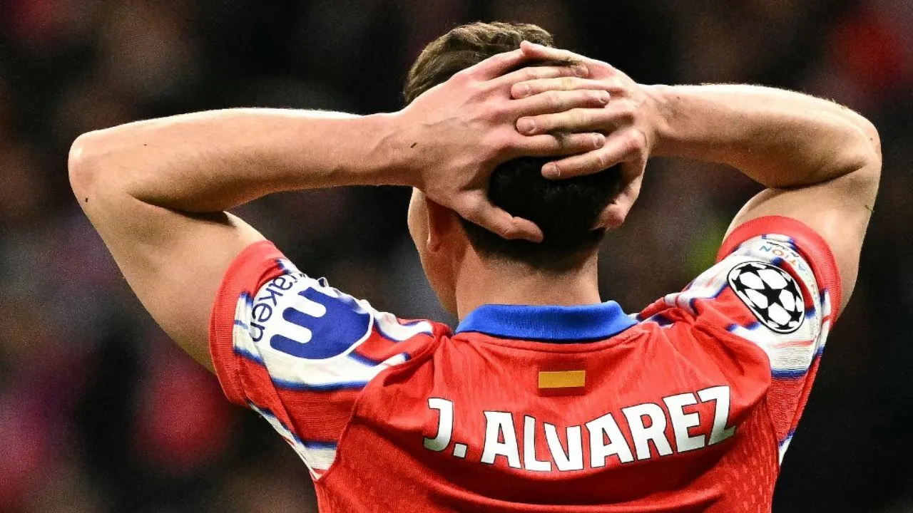  Champions League Atletico coach on Alvarez’s controversial penalty call - 'Ball didn’t move' Photograph: (AFP) 