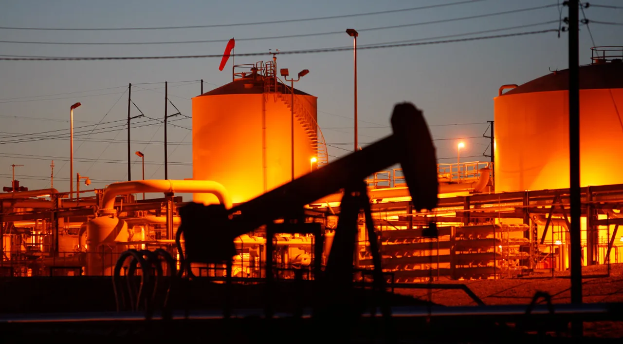  Crude Photograph:(Getty) 