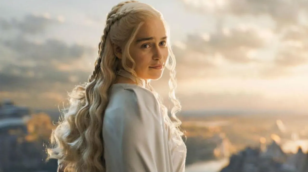  Emilia Clarke Photograph:(Others) 