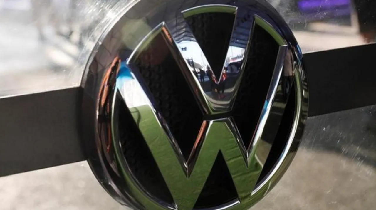  French car ads to contain messages fostering less-polluting alternatives Photograph:(Zee News Network) 