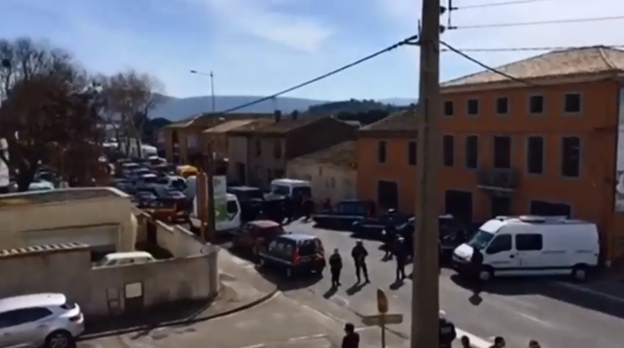  France shooting Photograph:(Reuters) 