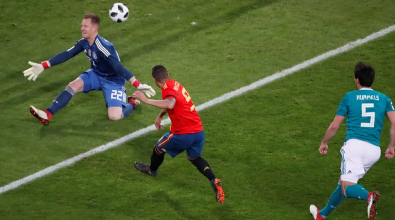  Soccer Football Photograph:(Reuters) 
