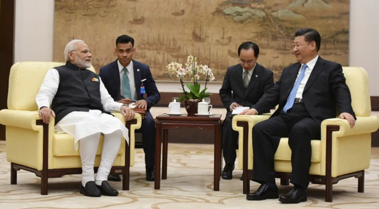  Modi, Xi meet Photograph:(PTI) 