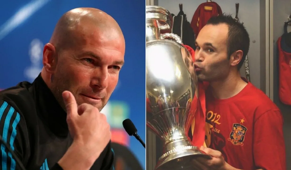  Zidane-Iniesta Photograph:(X) 