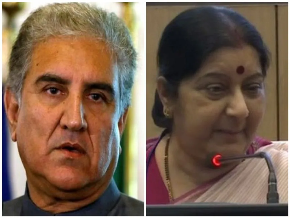  Sushma Swaraj- Shah Mehmood Qureshi Photograph:(ANI) 