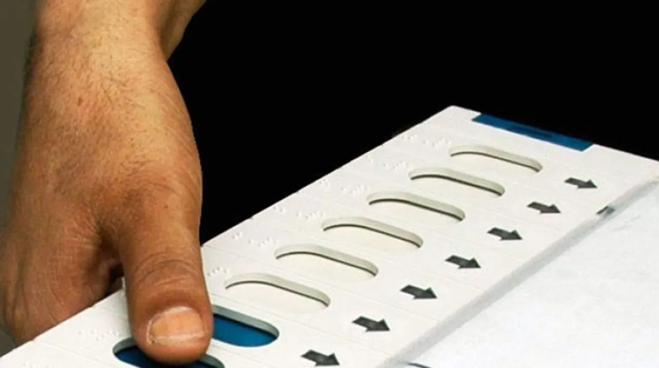  EVM, elections Photograph:(Zee News Network) 