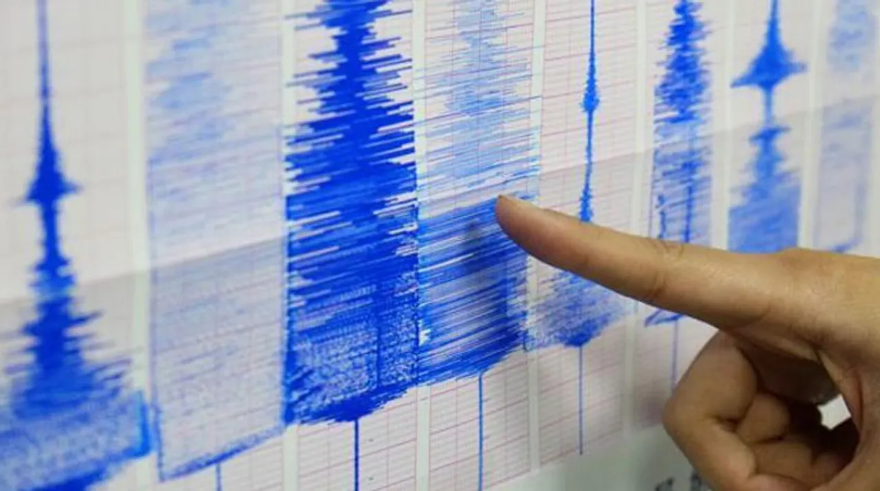  earthquake Photograph:(Zee News Network) 