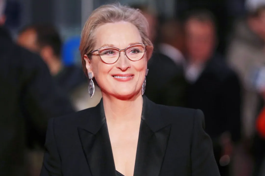  Meryl Streep Photograph:(X) 