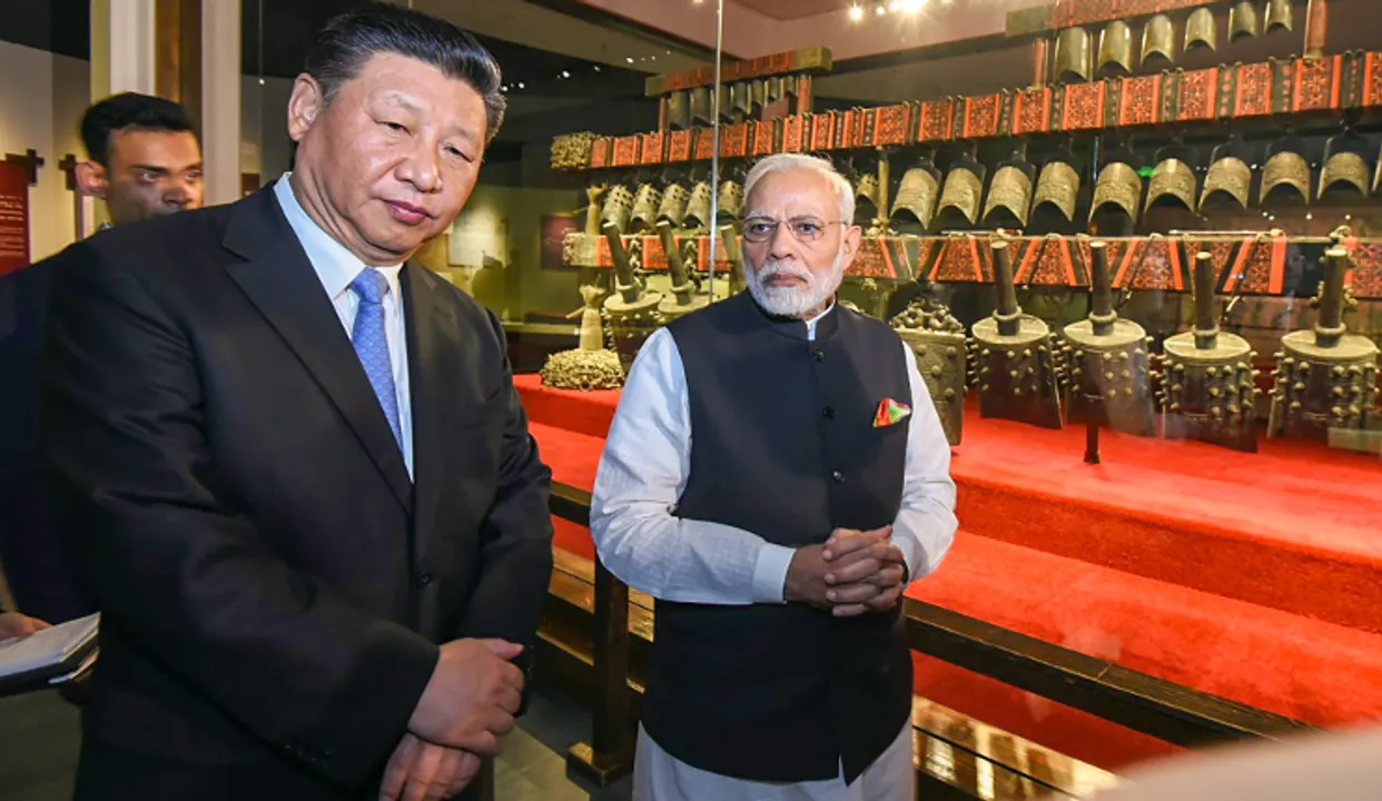  Jinping Xi and Modi Photograph:(PTI) 