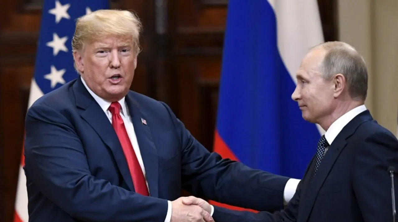  Trump-Putin Photograph:(Reuters) 