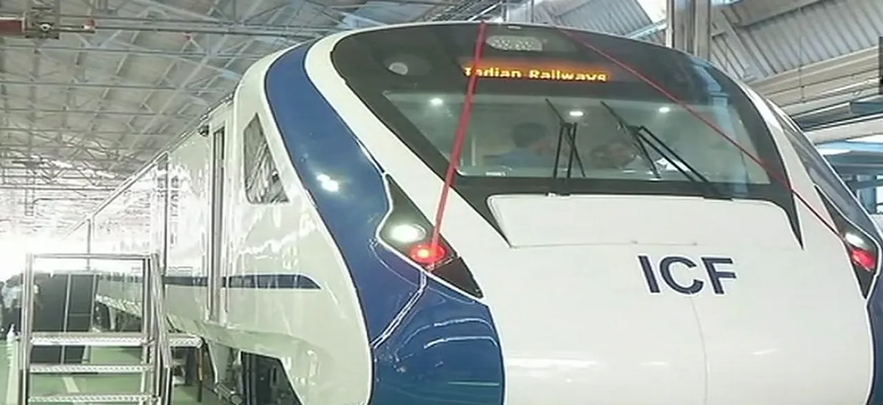 Train 18 Photograph:(ANI) 