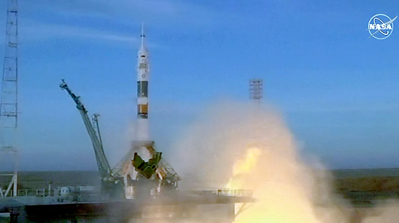  American and Canadian astronauts and Russian cosmonaut launch to the International Space Station Photograph:(Reuters) 