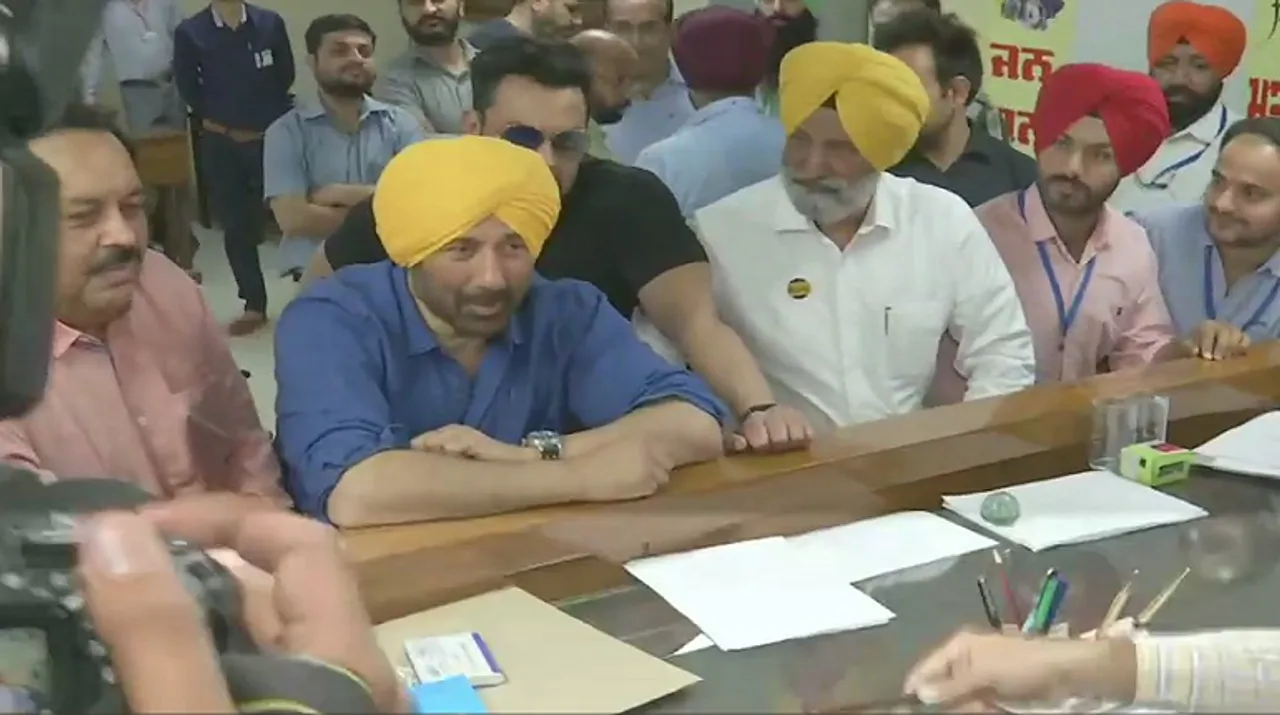 Sunny Deol  Photograph:(ANI) 