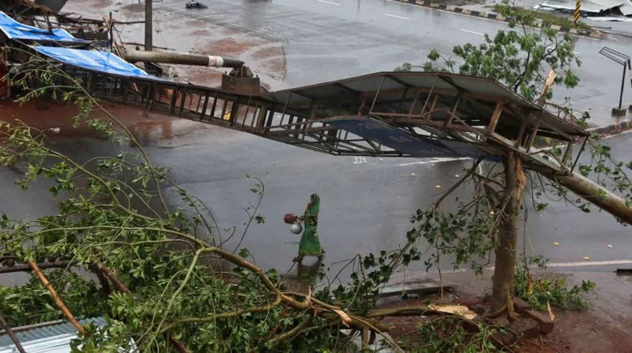  Cyclone Fani  Photograph:(Reuters) 