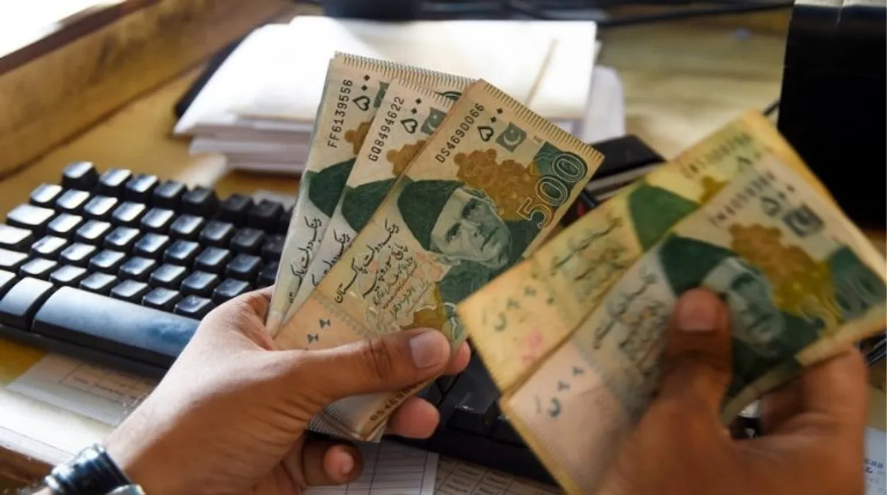  Pakistani rupee Photograph:(AFP) 