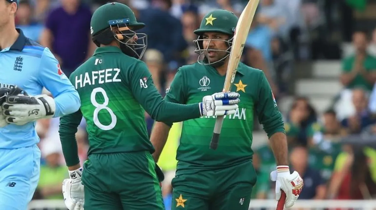  Mohammad Hafeez Photograph:(AFP) 