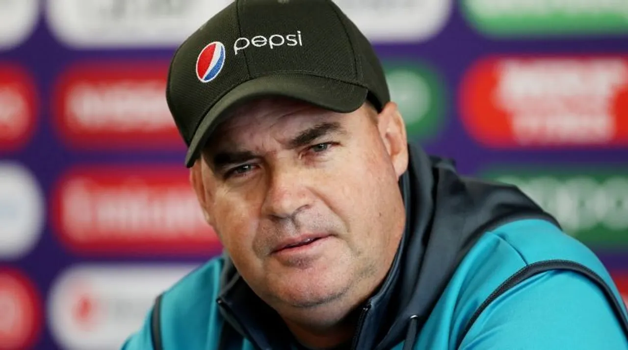  Mickey Arthur Photograph:(Reuters) 