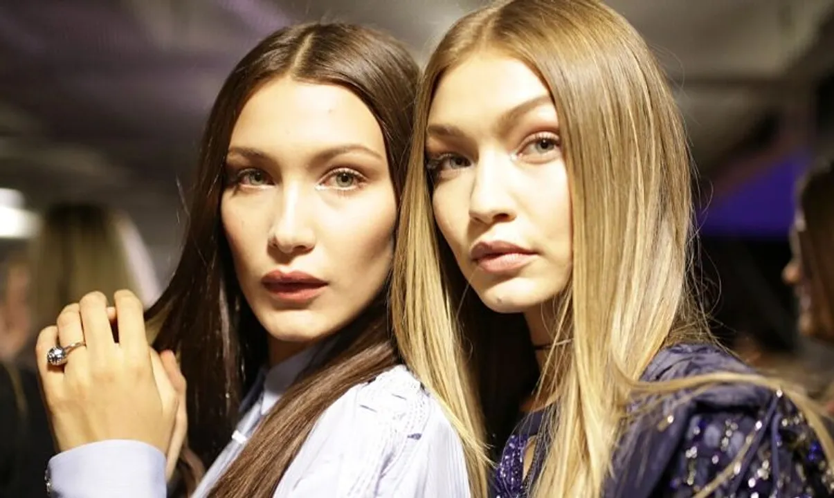  Supermodels Bella and Gigi Hadid  Photograph:(X) 