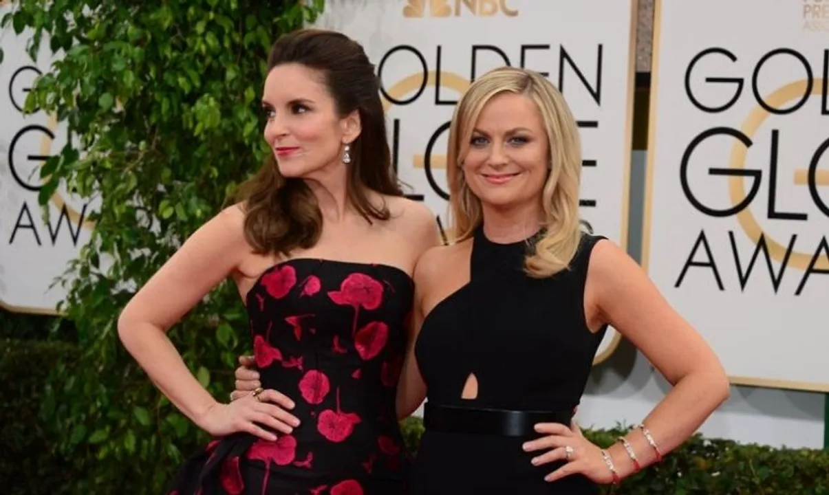  Amy Poehler and Tina Fey  Photograph:(X) 