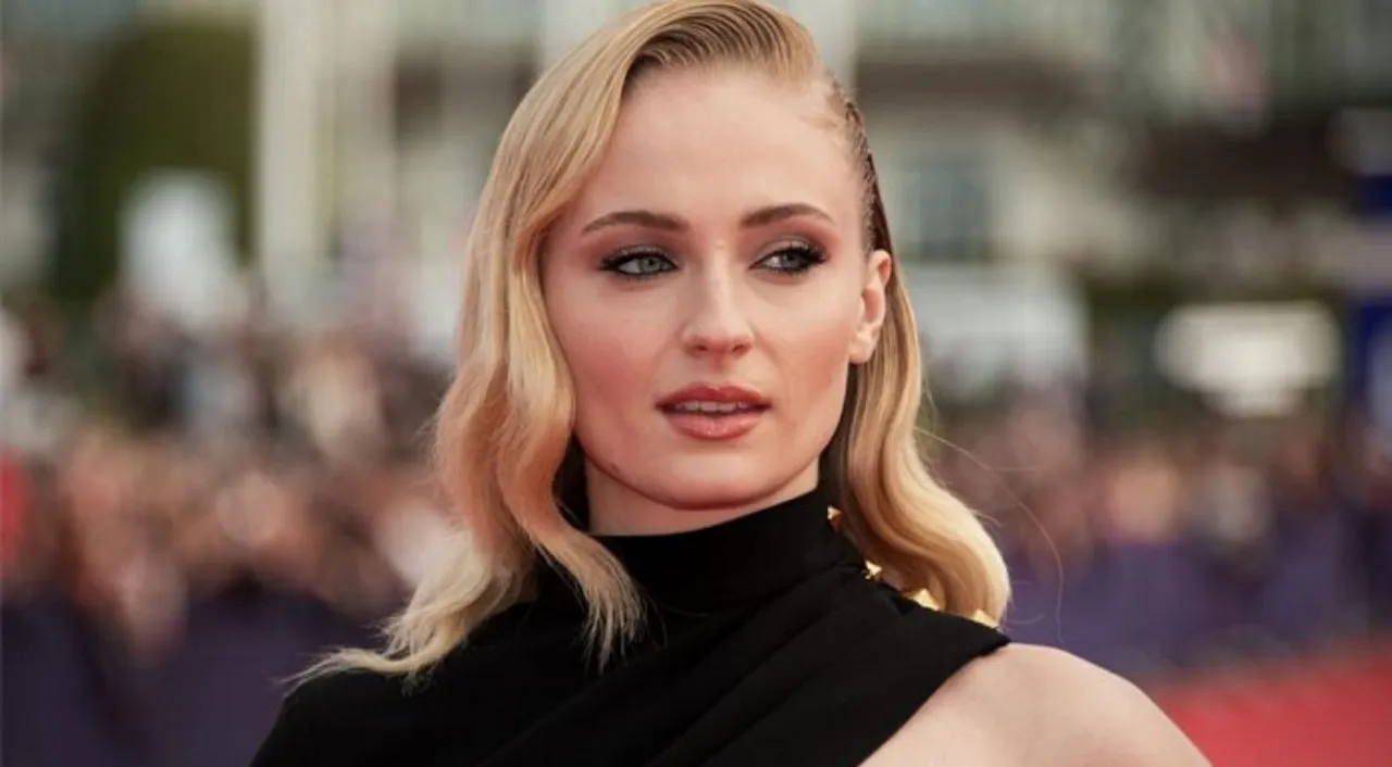  sophie turner Photograph:(X) 