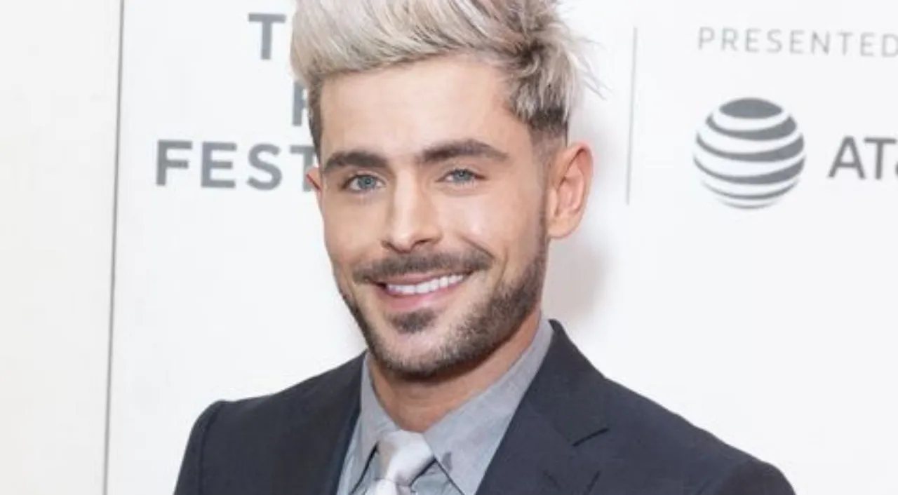  Zac Efron  Photograph:(X) 