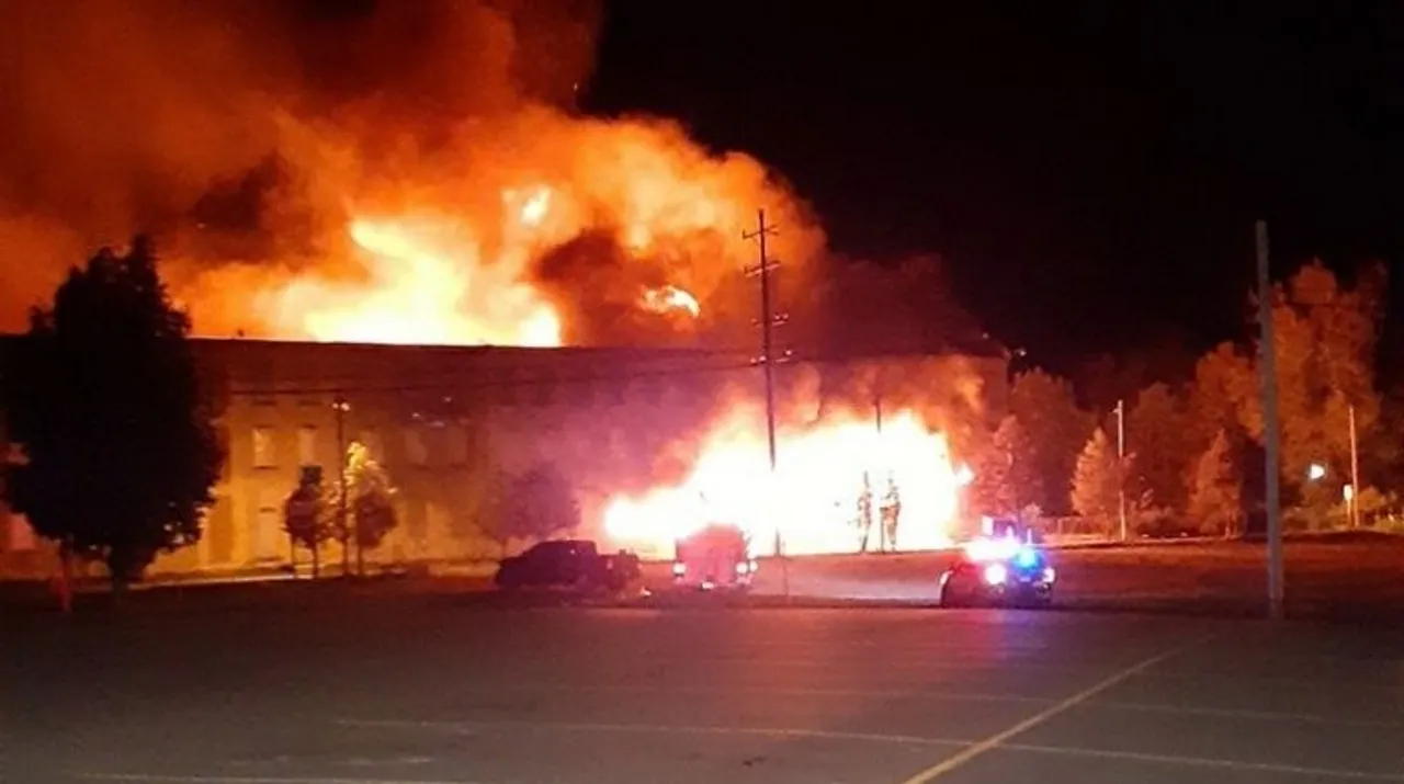  Fire at Hastings building Photograph:(X) 