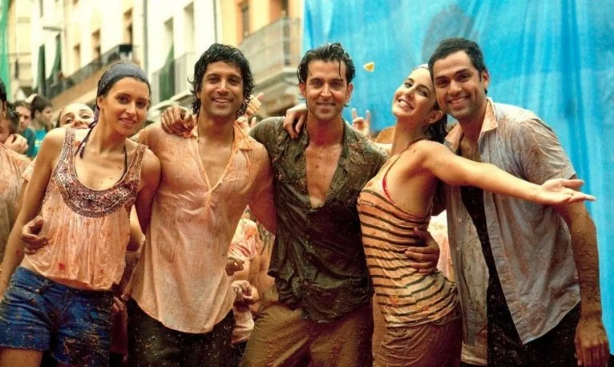  Zindagi Na Milegi Dobara 2? Hrithik Roshan, Farhan Akhtar & Abhay Deol reunite, but there's a catch!