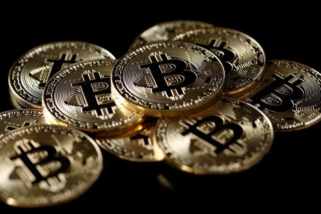  Bitcoin tumbles below $40,000  Photograph:(Reuters) 