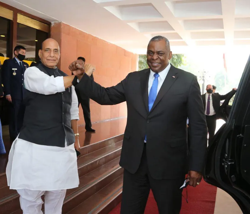  Rajnath Singh meets and greets Lloyd Austin Photograph:(WION) 