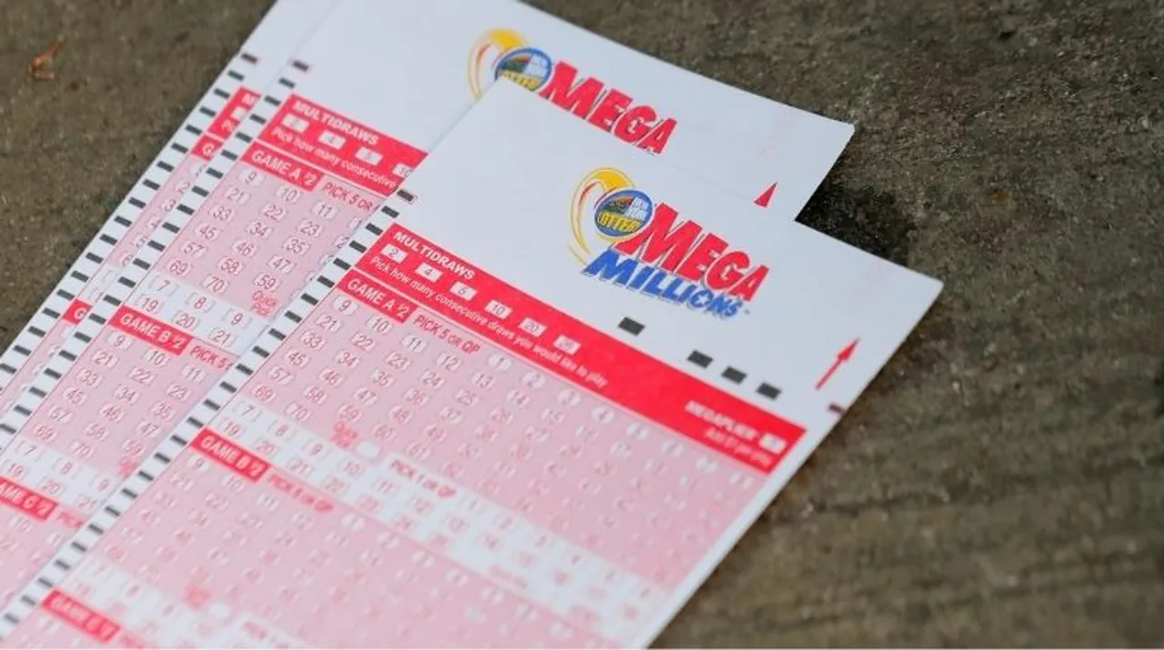  Lottery ticket Photograph:(Reuters) 